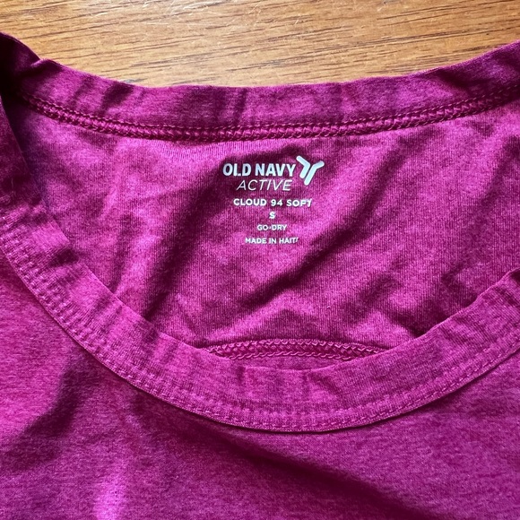 Old Navy Cloud 94 Soft Sleeveless Cutout T-Shirt - Picture 4 of 4